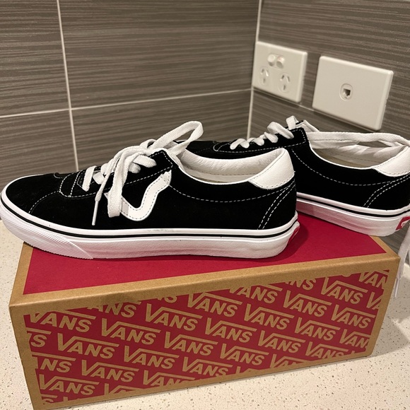 Vans Shoes - Ladies size 7.5 vans